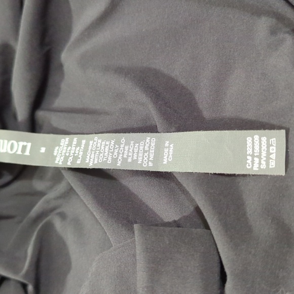 Vuori Black Utility Romper Womens M Short Sleeve Button Front Elastic Waist Jump - Picture 8 of 9